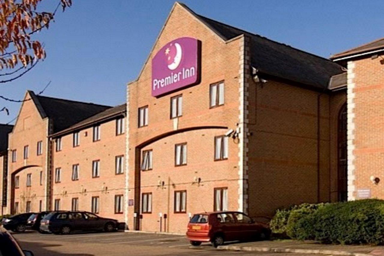 Premier Inn Guildford North - A3 Exterior foto