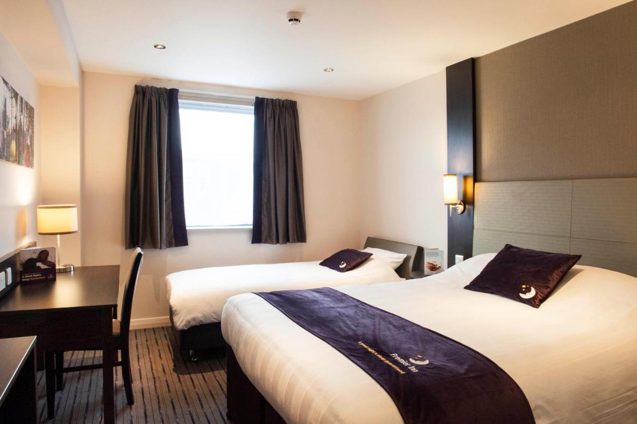 Premier Inn Guildford North - A3 Exterior foto