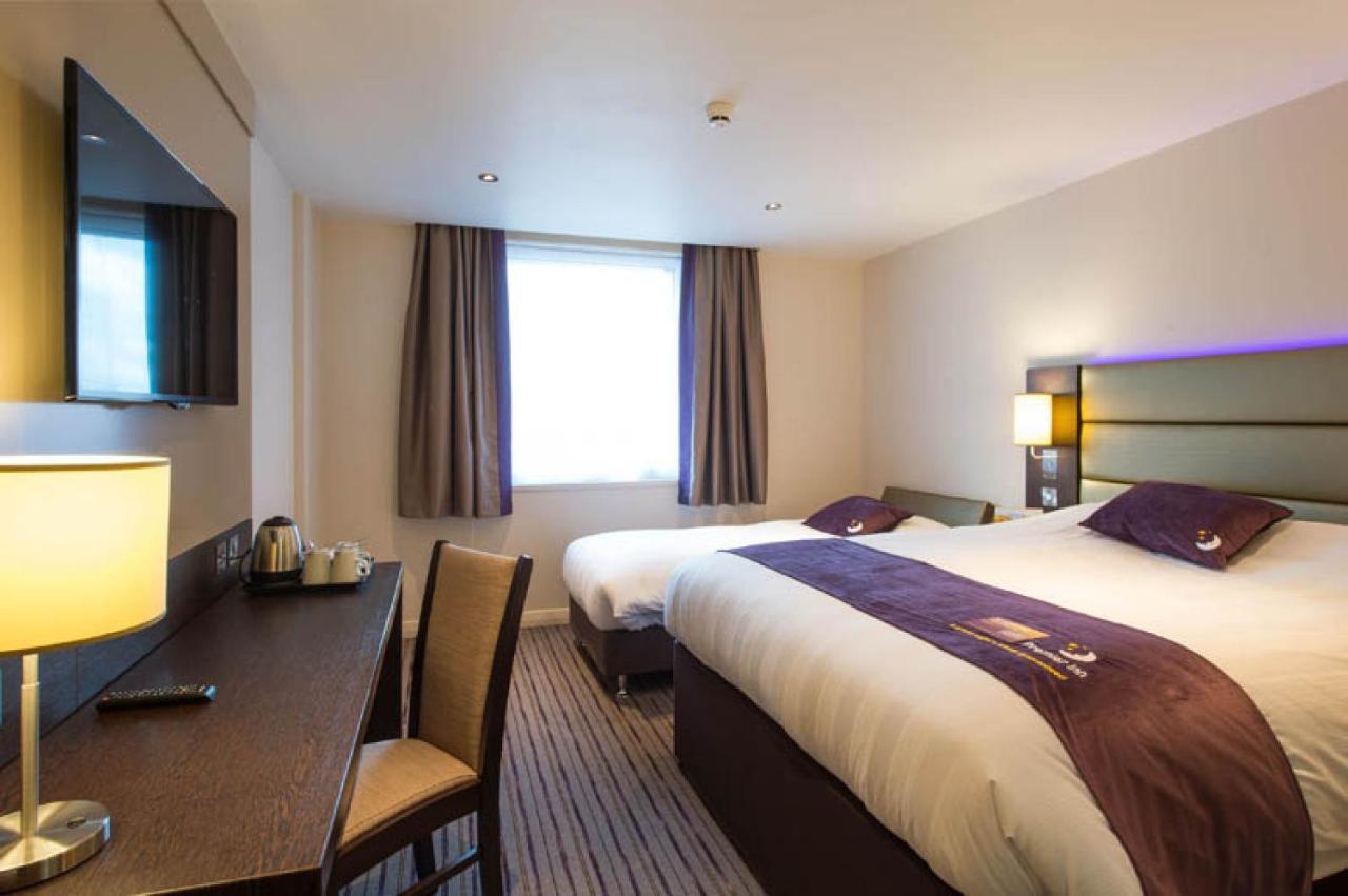 Premier Inn Guildford North - A3 Exterior foto